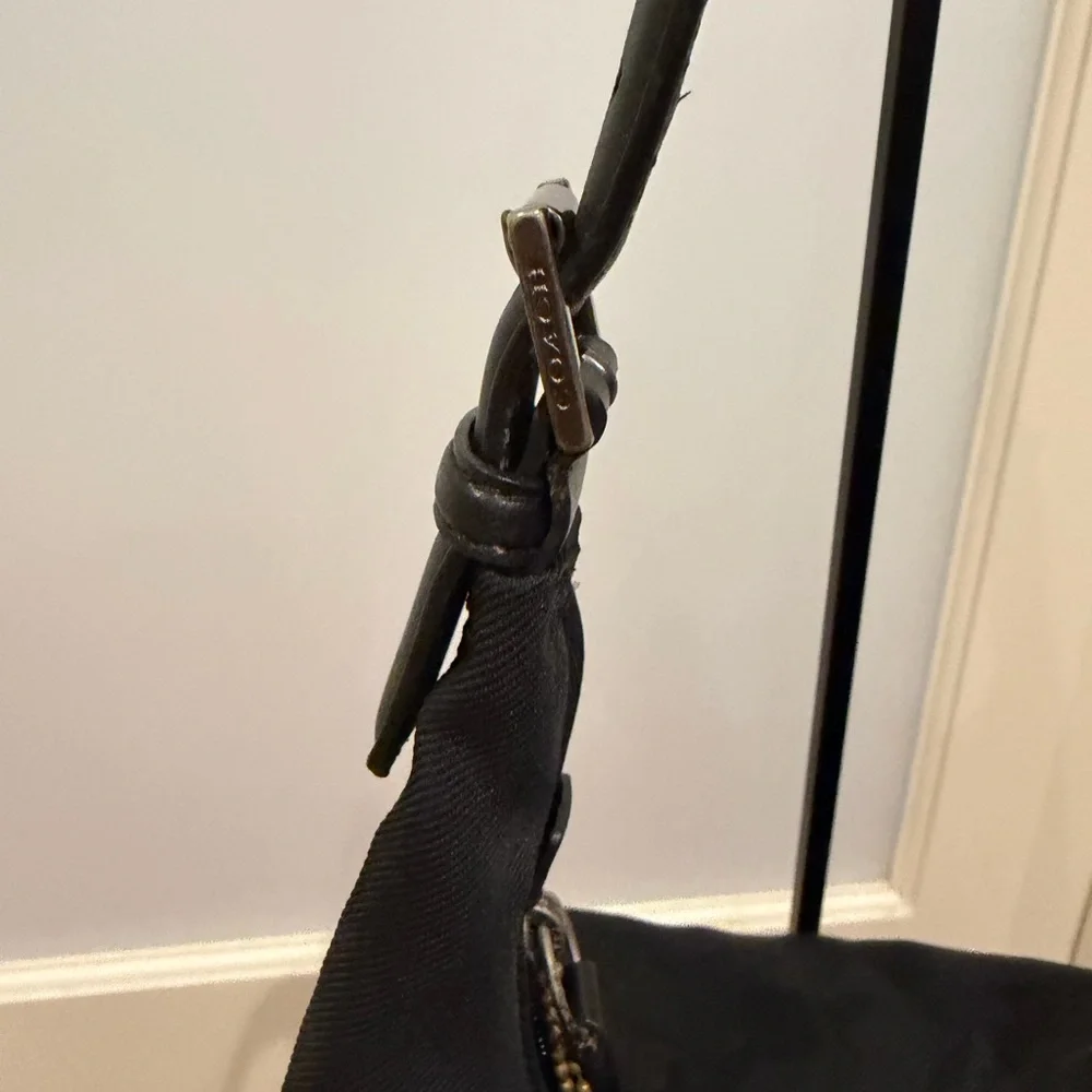 Vintage Coach Black Hobo Bag with Gold Accents - Picture 4 of 15